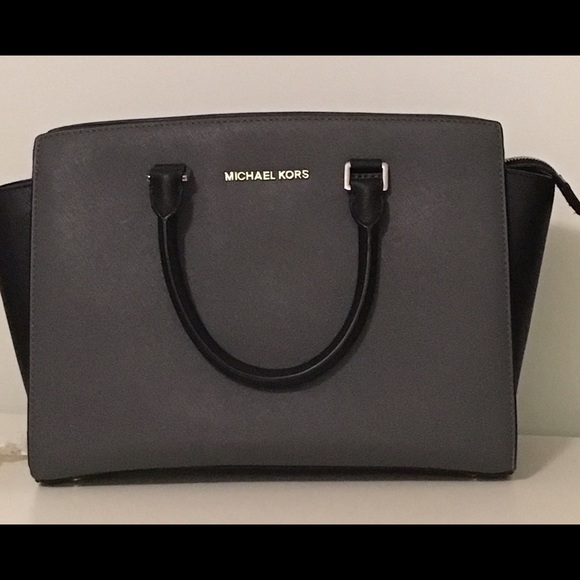 Black and Grey Michael Kors Bag - Picture 3 of 3