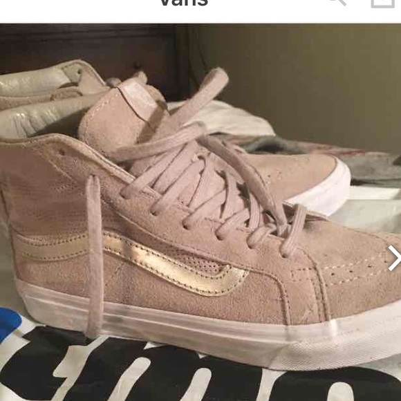 Vans - Picture 1 of 4