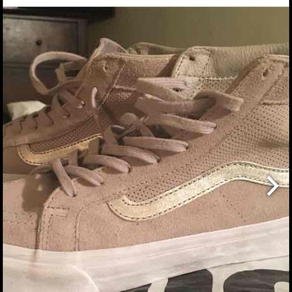 Vans - Picture 3 of 4