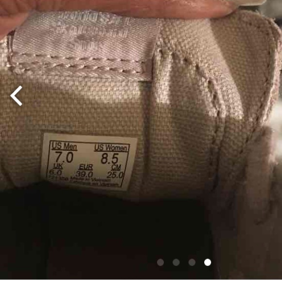 Vans - Picture 4 of 4