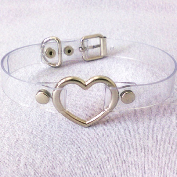 UNIF Jewelry - 🎄CHRISTMAS SALE🎄Clear Heart Ring Choker