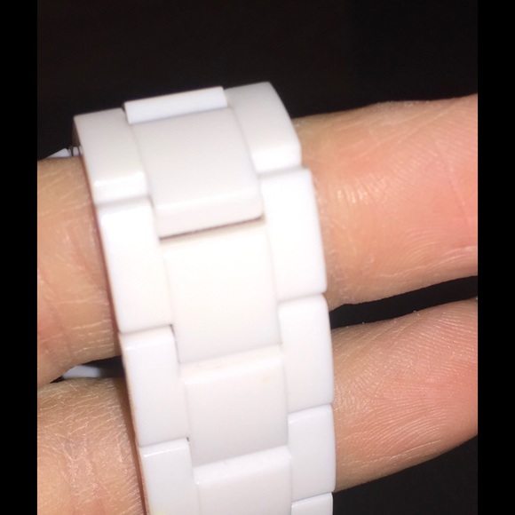 Ladies fossil watch - Picture 3 of 3