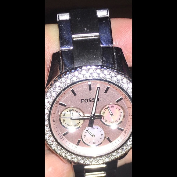 Ladies watch - Picture 1 of 3
