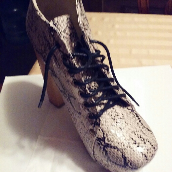 New Edgy Beige Snakeskin booties. - Picture 3 of 3