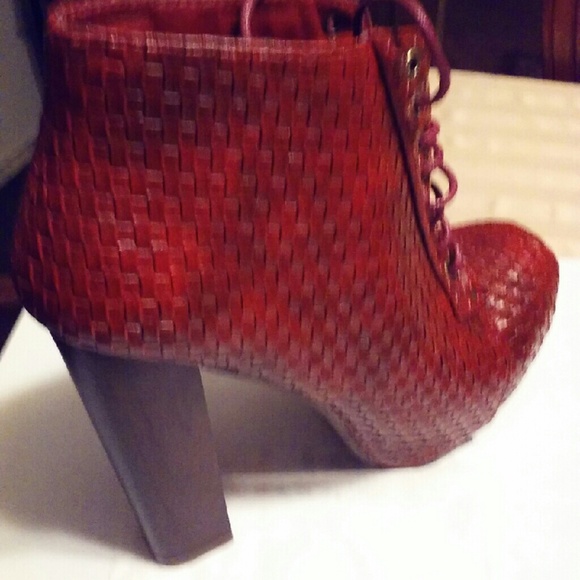 NEW Women's woven platform booties. - Picture 2 of 3