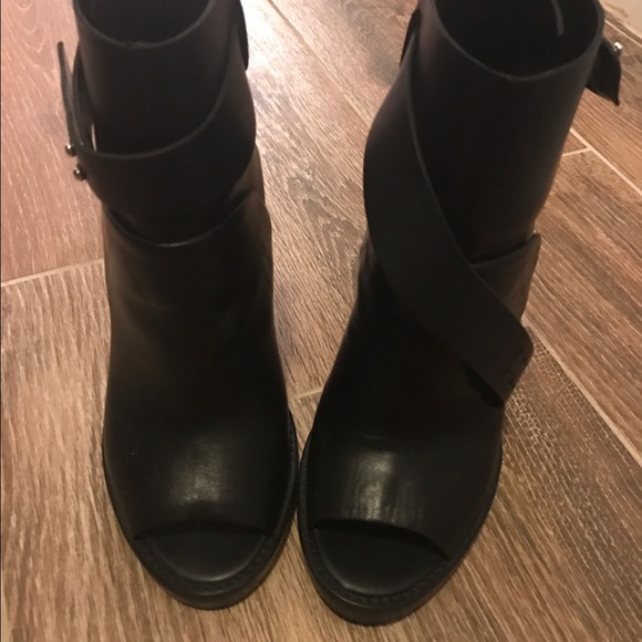 ⚡️SOLD⚡️ New Zara peep toe leather booties - Picture 2 of 4