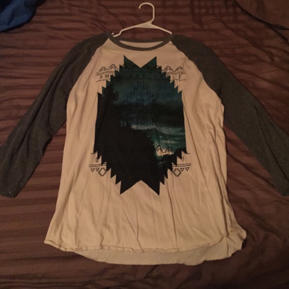 American Eagle raglan