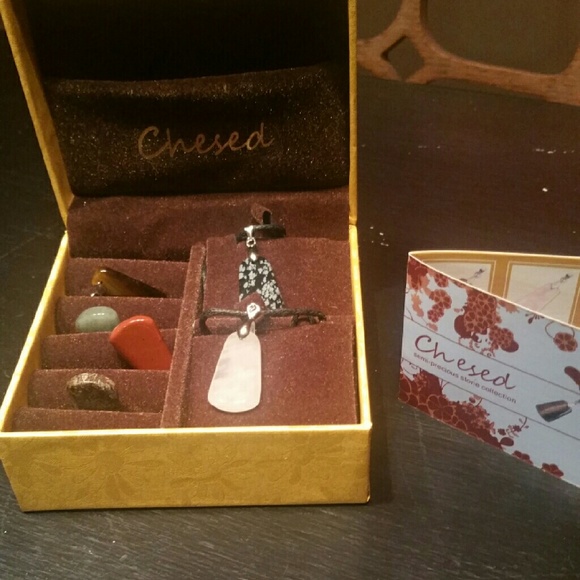 Chesed Precious Stone 2 necklace set