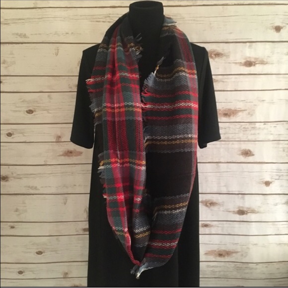 Tartan plaid infinity scarf - Picture 3 of 4