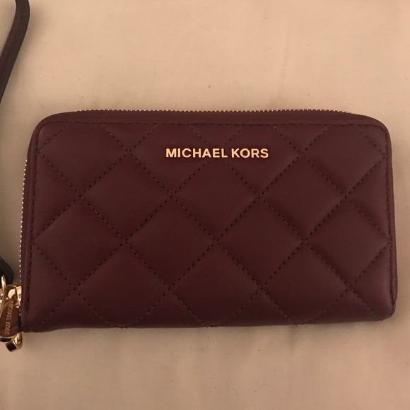 NWT - Michael Kors Wrislet