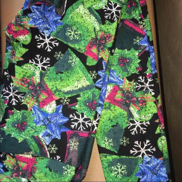 Lularoe OS Christmas leggings