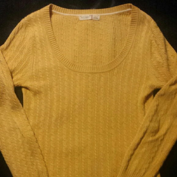 Old navy sweater