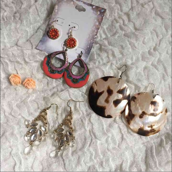 Lot of earrings