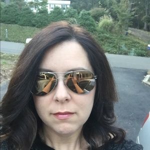 Meet your Posher, April