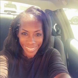 Meet your Posher, Eshandra