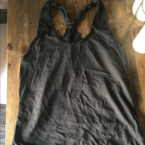 Lululemon top