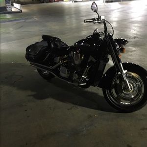 Meet your Posher, Louis