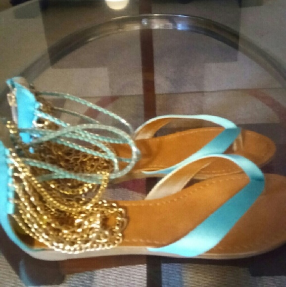 Sandals - Picture 2 of 3