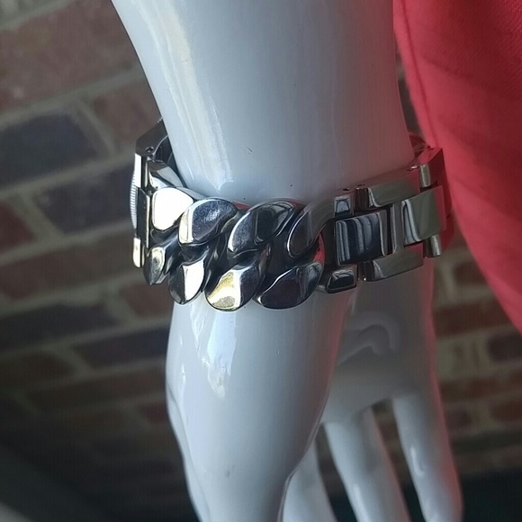 🔴SOLD🔴Michael Kors Women's Watch - Picture 5 of 7