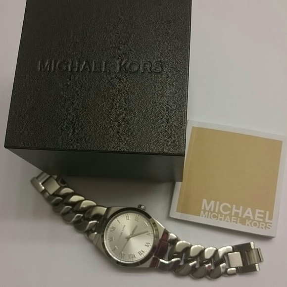 🔴SOLD🔴Michael Kors Women's Watch - Picture 7 of 7
