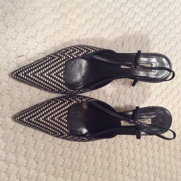 Oscar De La Renta Woven Point Heels