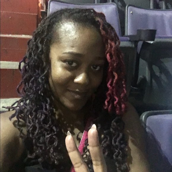 Meet your Posher, Kristen