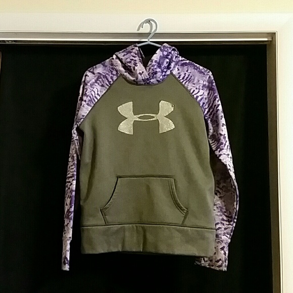 Youth Under Armour Sweatshirt