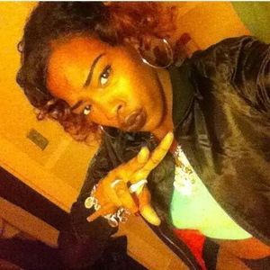 Meet your Posher, Nia