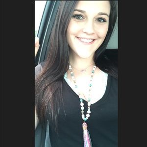 Meet your Posher, Courtney