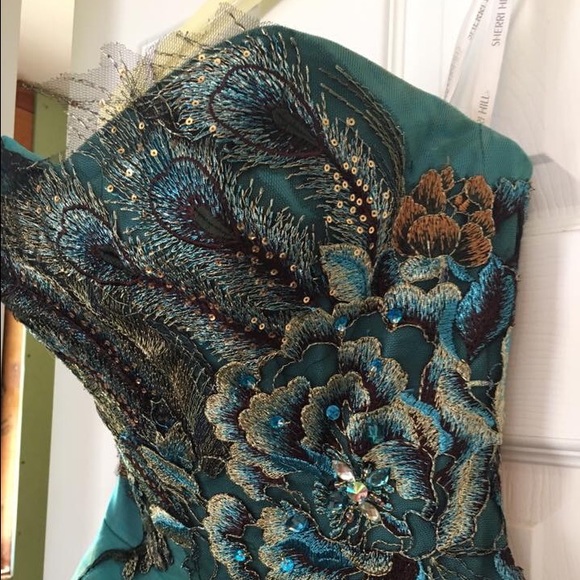 Sherri Hill Formal Dress - Picture 2 of 4