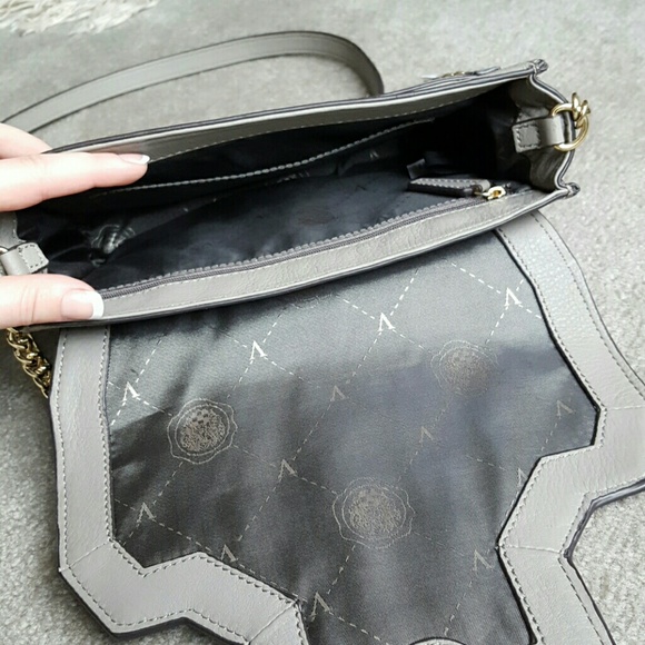 NEW! Vince Camuto Jess Leather Crossbody Bag - Picture 4 of 4