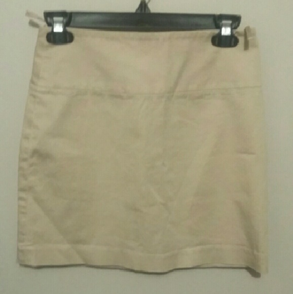 Like new Kaki skirt
