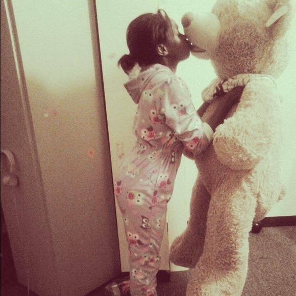 Giant 5 foot bear