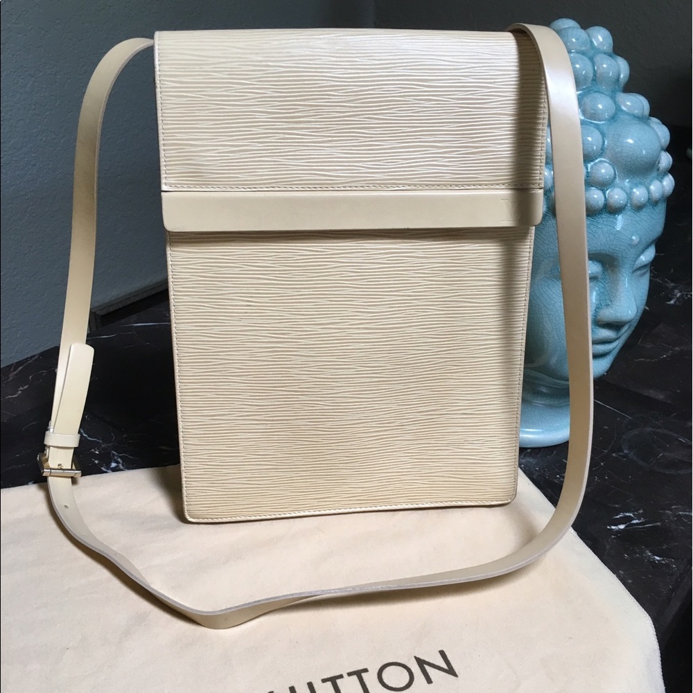 ❌SOLD❌Authentic LV Ramatuelle