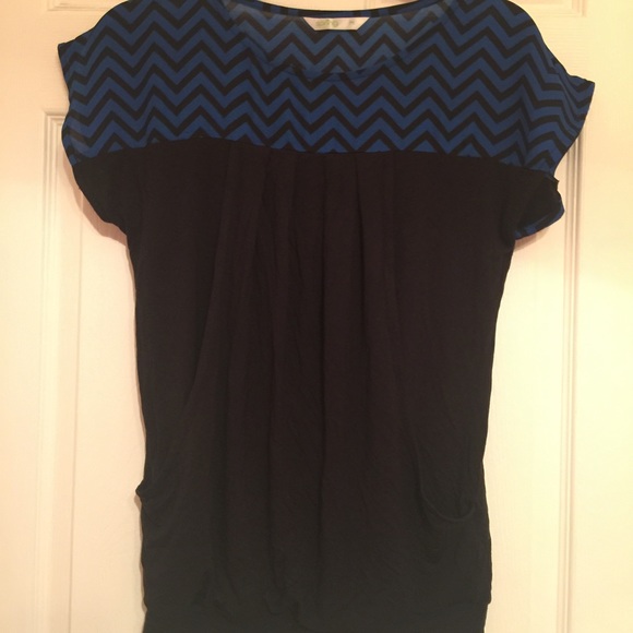 Chevron nursing/breastfeeding top