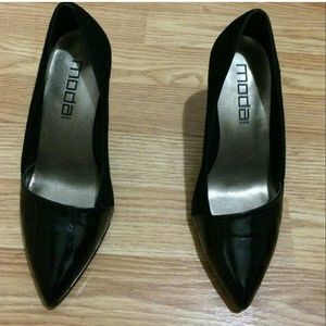 Moda black heels