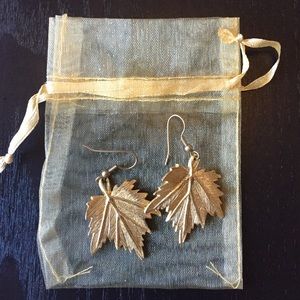 Vintage Earrings Maple Leafs