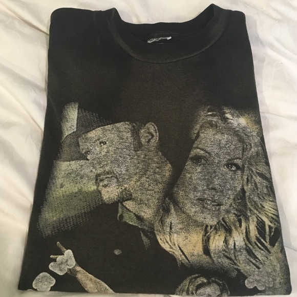 Graphic tshirt