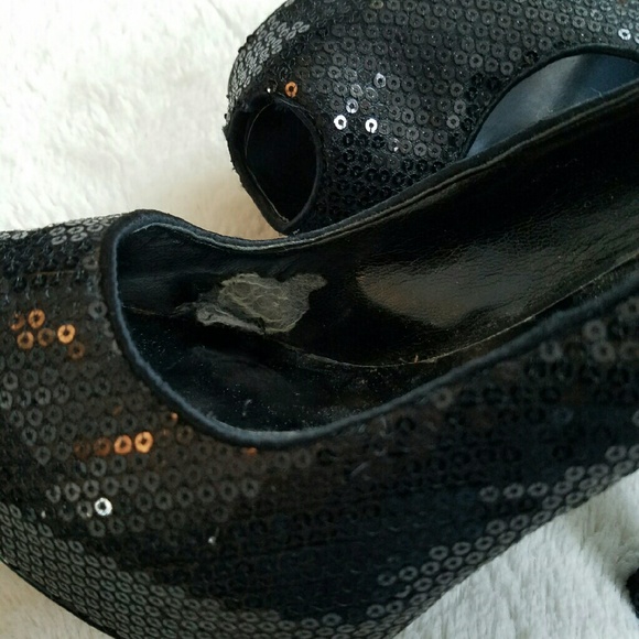 🌟SOLD🌟Sequin Peep Toe Platforms - Picture 4 of 4