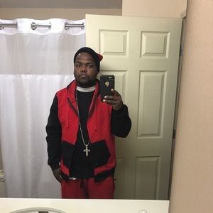 Meet your Posher, Deandre