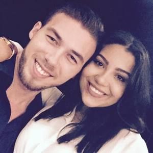 Meet your Posher, Shariff