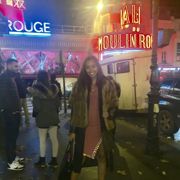 Meet your Posher, Bria - Picture 3 of 3