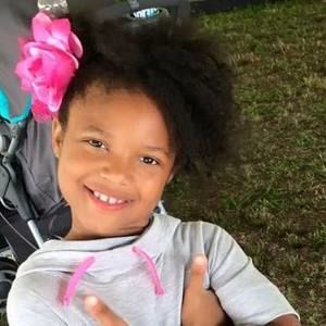 Meet your Posher, Monique