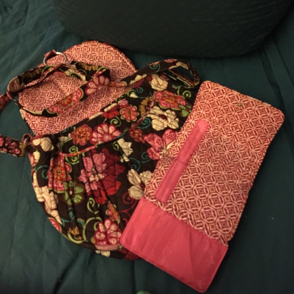VERA BRADLEY SADDLE BAG + Wallet Floral Pink - Picture 2 of 4