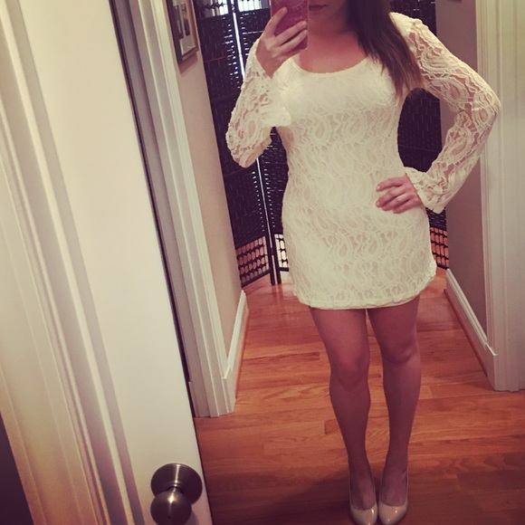 💗 Lace Bell Sleeve Dress 💗