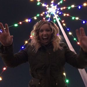 Meet your Posher, Whitney