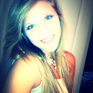 Meet your Posher, Mallory