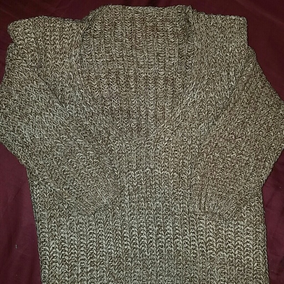 Brown sweater - Picture 4 of 4