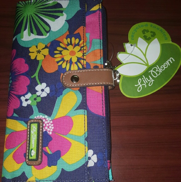 Lily Bloom wallet