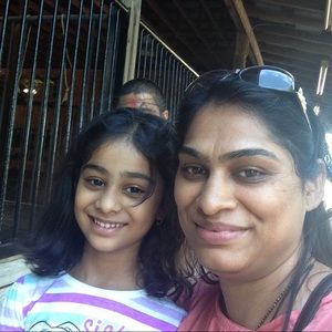 Meet your Posher, Ritixa